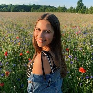 Meet your Posher, Alicia